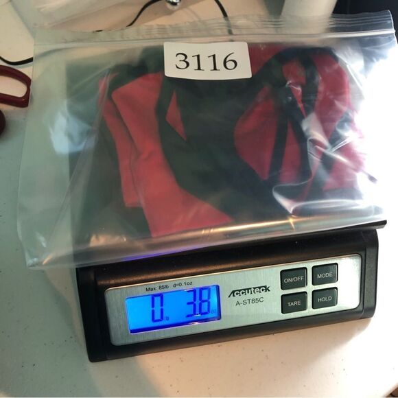 PINK Victoria’s Secret Ultimate Unlined Sports Bra Medium Red Gold Stars - Picture 7 of 7